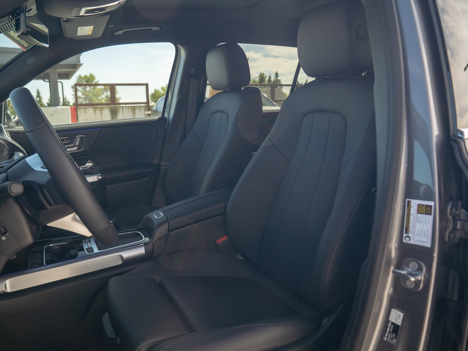 Certified 2026 Mercedes-Benz GLB 250 4MATIC image 17