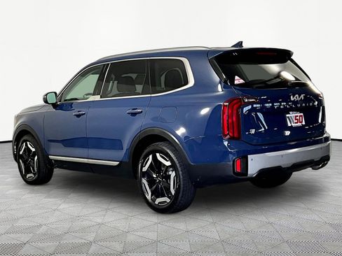 Used 2023 Kia Telluride S AWD/4WD image 4