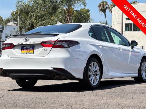Used 2024 Toyota Camry LE FWD image 4