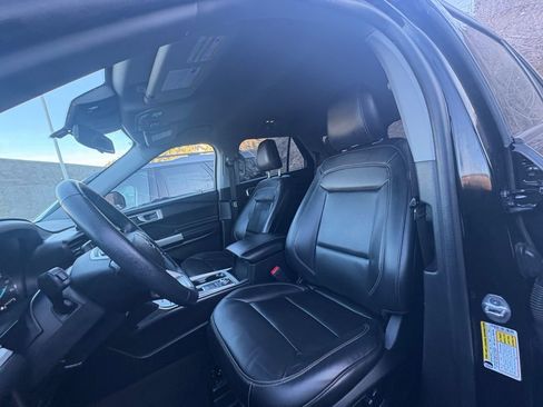 Used 2023 Ford Explorer XLT w/ Equipment Group 202A image 15