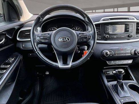 Used 2016 Kia Sorento AWD w/ LX Convenience Package image 5