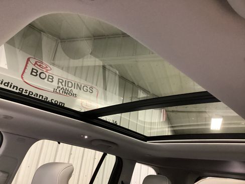 Used 2023 Jeep Grand Cherokee Overland w/ Adv Protech Group III image 20