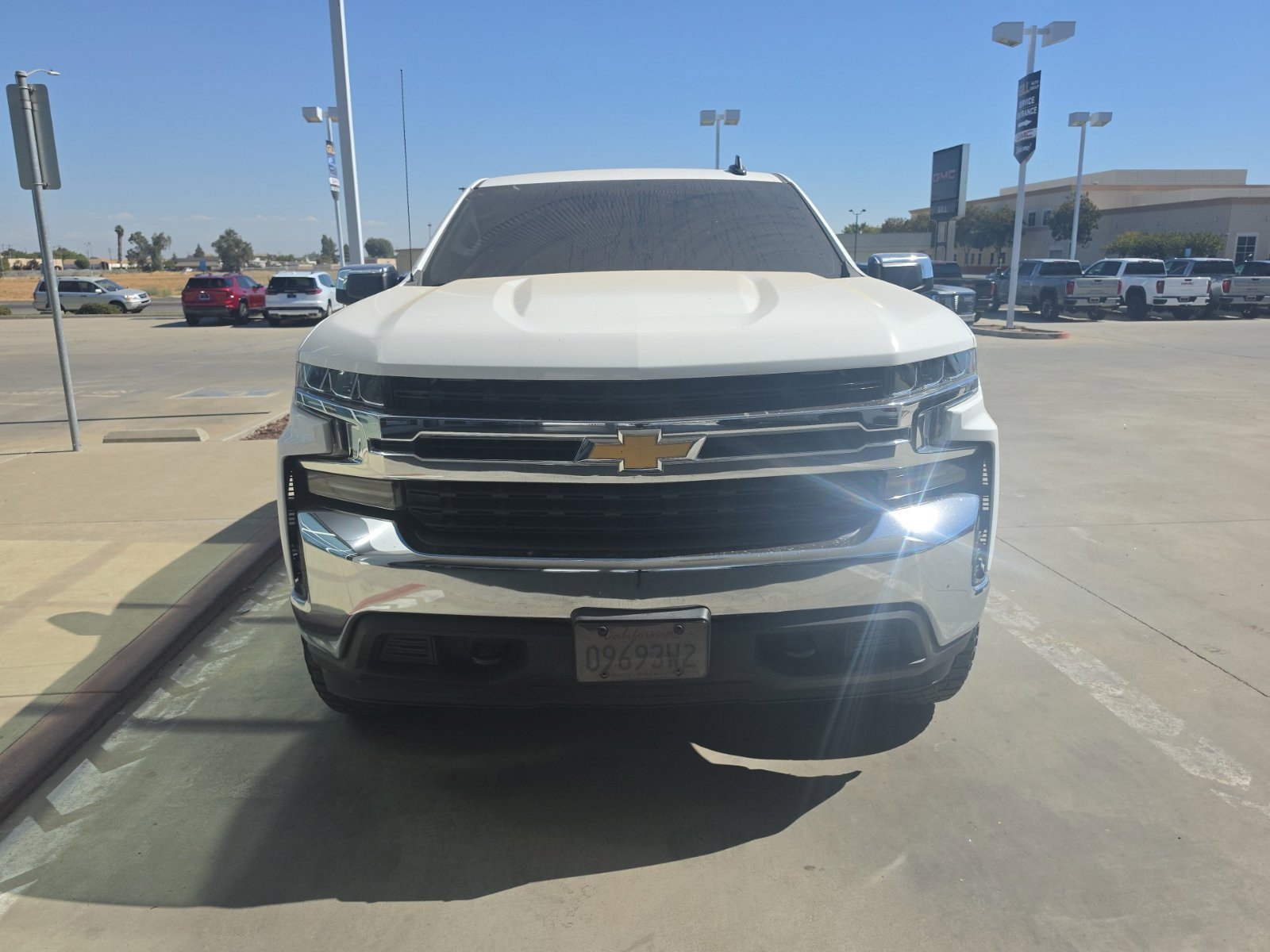 Used 2019 Chevrolet Silverado 1500 LT w/ All-Star Edition AWD/4WD image 2