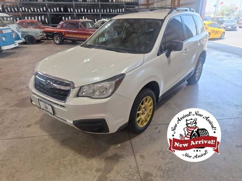 Used 2018 Subaru Forester 2.5i w/ Alloy Wheel Package AWD/4WD image 1