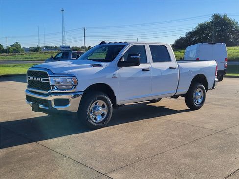 New 2024 RAM 3500 Tradesman w/ Chrome Appearance Group image 1
