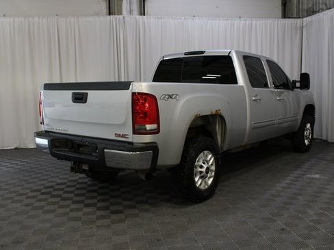 Used 2011 GMC Sierra 2500 SLT w/ Snow Plow Prep Package image 23