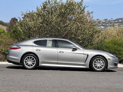 Used 2010 Porsche Panamera S RWD image 7