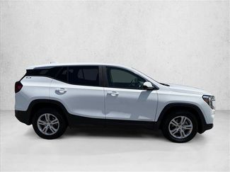 Used 2024 GMC Terrain SLE AWD/4WD video 4