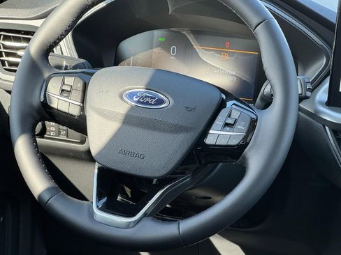 New 2025 Ford Escape SE w/ Class II Trailer Tow Package image 8