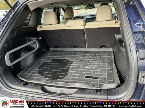 Used 2016 Jeep Cherokee Sport image 11