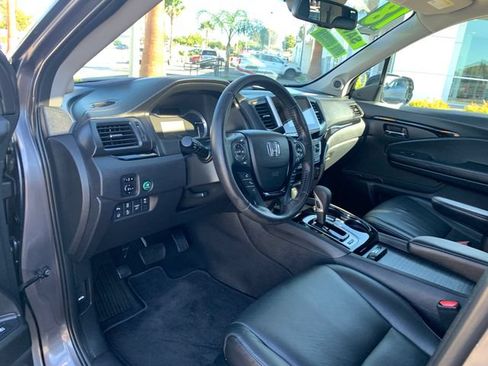 Used 2018 Honda Ridgeline RTL-E image 18