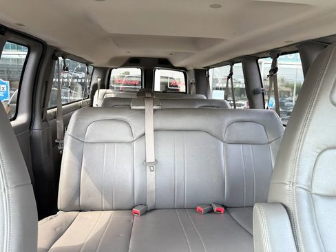 Used 2019 GMC Savana 3500 LS RWD image 21