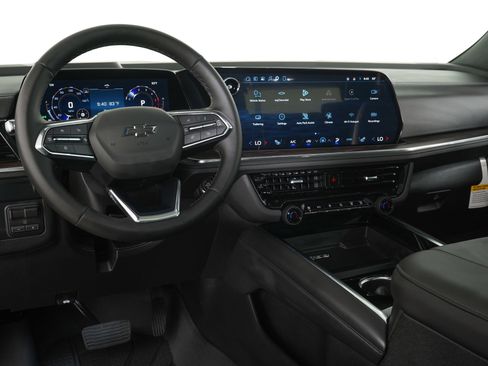 Used 2026 Chevrolet Tahoe Z71 w/ Comfort Package AWD/4WD image 17