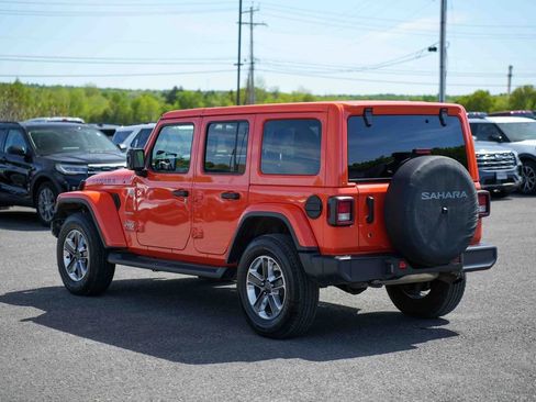 Used 2020 Jeep Wrangler Unlimited Sahara w/ Uconnect 4C Nav & Sound Group AWD/4WD image 7