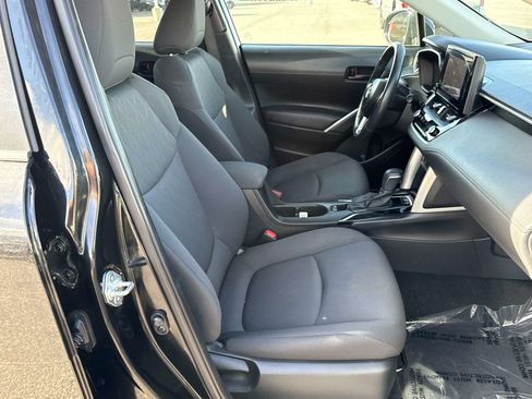 Used 2024 Toyota Corolla Cross LE AWD/4WD image 17