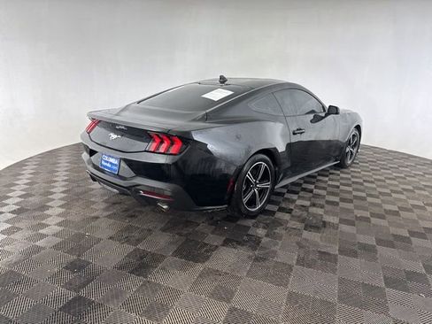 Used 2025 Ford Mustang Coupe image 6