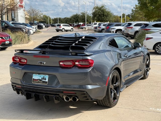Used 2021 Chevrolet Camaro LT RWD image 7