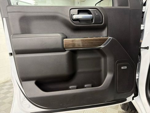 Used 2020 Chevrolet Silverado 1500 RST image 16