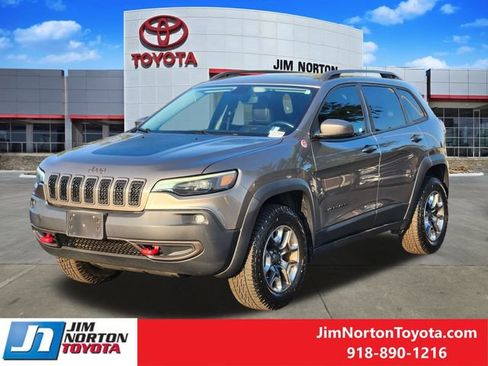 Used 2019 Jeep Cherokee Trailhawk w/ Comfort/Convenience Group AWD/4WD image 4