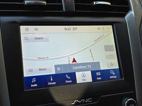 Used 2020 Ford Fusion SE image 18