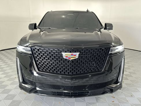 Used 2023 Cadillac Escalade Premium Luxury w/ Performance Package AWD/4WD image 3
