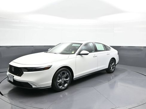 Certified 2023 Honda Accord EX image 1