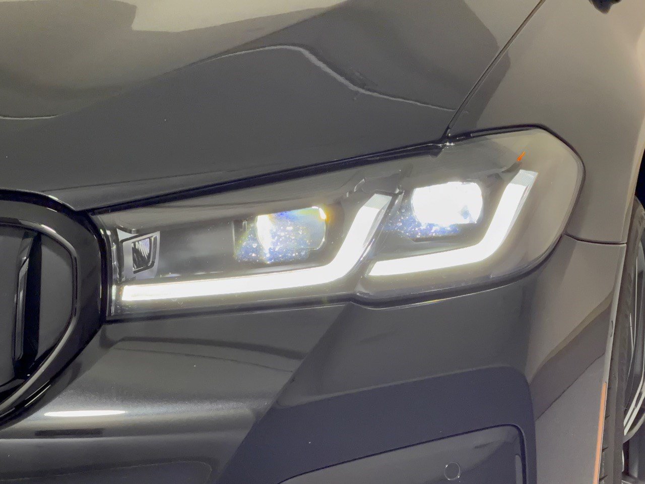 Used 2023 BMW 530e w/ M Sport Package RWD image 12