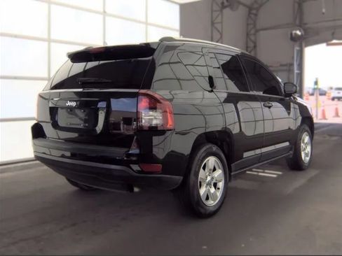 Used 2014 Jeep Compass Sport w/ Power Value Group FWD image 2