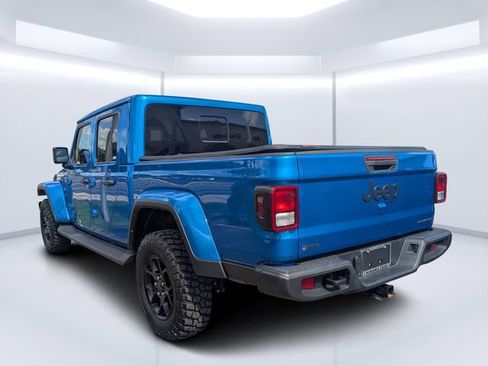 Certified 2025 Jeep Gladiator Sport AWD/4WD image 5