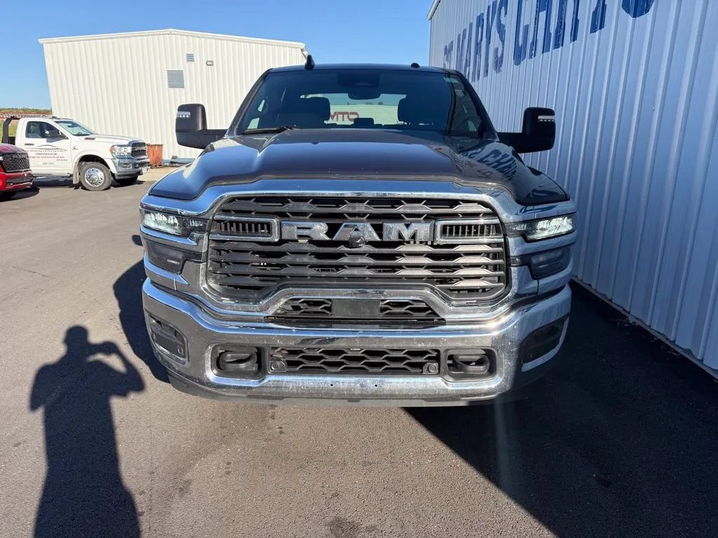 Used 2026 RAM 2500 Big Horn AWD/4WD image 3