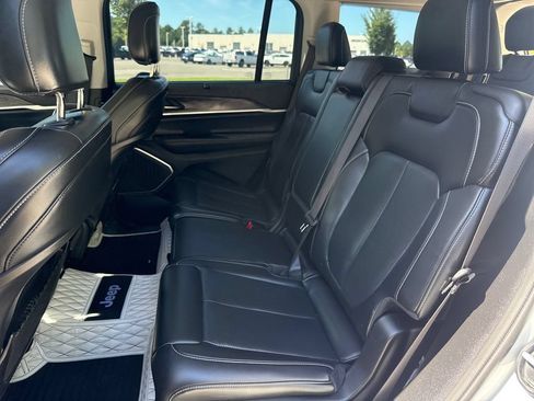 Used 2021 Jeep Grand Cherokee L Limited w/ Luxury Tech Group II AWD/4WD image 31