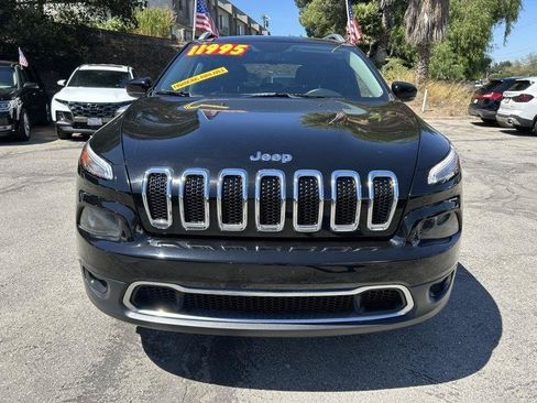 Used 2017 Jeep Cherokee Limited FWD image 2