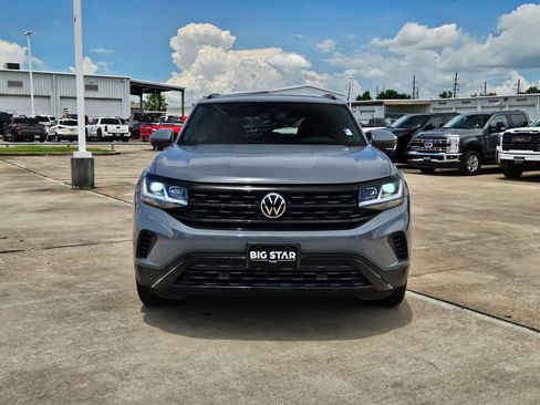 Used 2022 Volkswagen Atlas Cross Sport SE FWD image 11