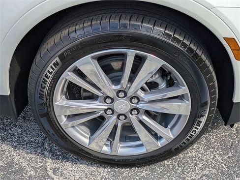 Certified 2025 Cadillac XT5 Premium Luxury image 11