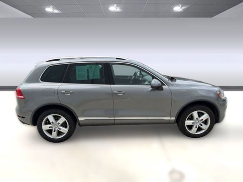 Used 2014 Volkswagen Touareg VR6 AWD/4WD image 7