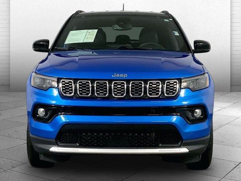 Used 2025 Jeep Compass Limited AWD/4WD image 2