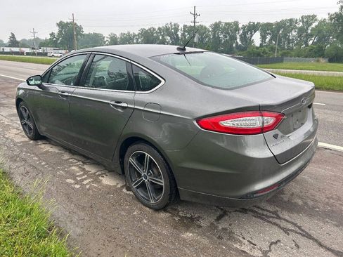 Used 2013 Ford Fusion SE FWD image 6