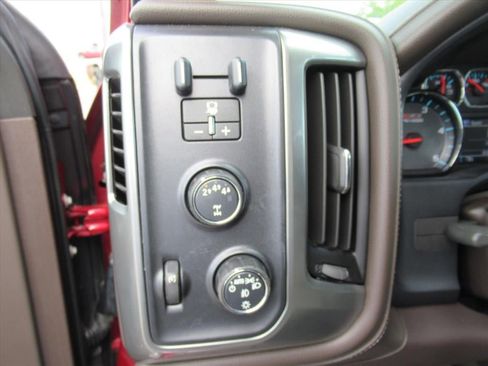 Used 2019 Chevrolet Silverado 2500 LTZ w/ Duramax Plus Package AWD/4WD image 17