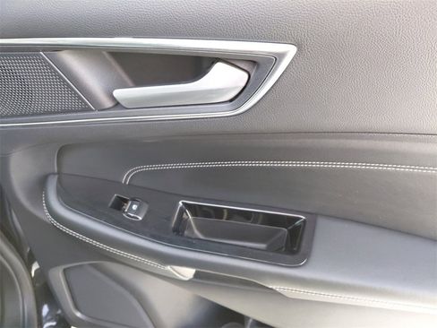 Used 2020 Ford Edge Titanium w/ Class II Trailer Tow Package image 21