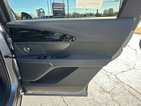 New 2025 Lincoln Nautilus Premier w/ Equipment Group 102A image 16