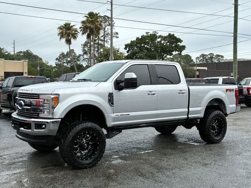Used 2018 Ford F350 Lariat w/ Lariat Ultimate Package AWD/4WD image 2