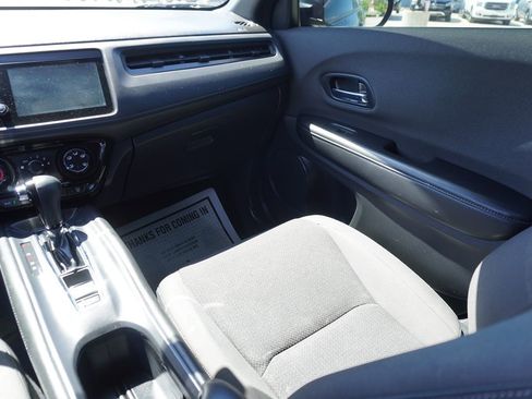 Used 2021 Honda HR-V Sport image 18