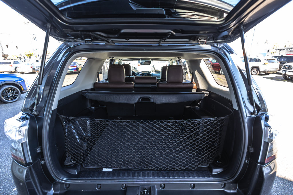 Used 2021 Toyota 4Runner Limited AWD/4WD image 12