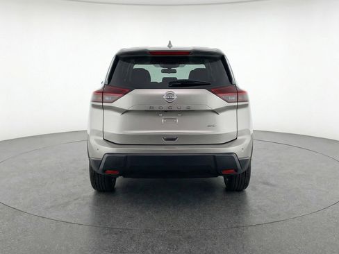 Used 2025 Nissan Rogue SV AWD/4WD image 7