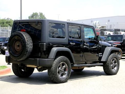Used 2018 Jeep Wrangler Unlimited Sport w/ Connectivity Group AWD/4WD image 5