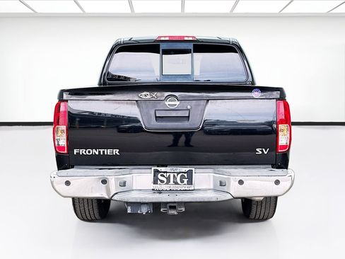 Used 2018 Nissan Frontier SV w/ Value Truck Package image 5