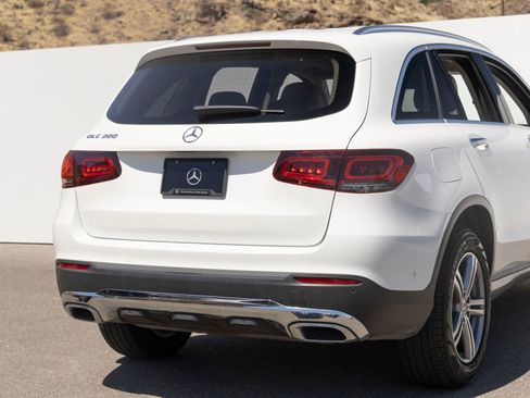 Used 2021 Mercedes-Benz GLC 300 image 11