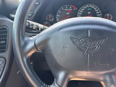 Used 2004 Chevrolet Corvette Convertible w/ Preferred Equipment Group RWD image 19