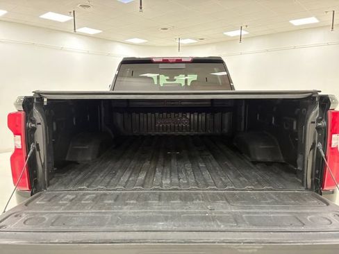 Used 2023 Chevrolet Silverado 2500 High Country w/ Z71 Off-Road Package AWD/4WD image 17