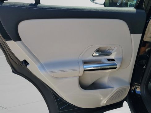 Certified 2025 Mercedes-Benz GLA 250 GLA 250 image 9